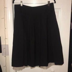 ✨THEORY BLACK PLEATED DRESS SKIRT ✨